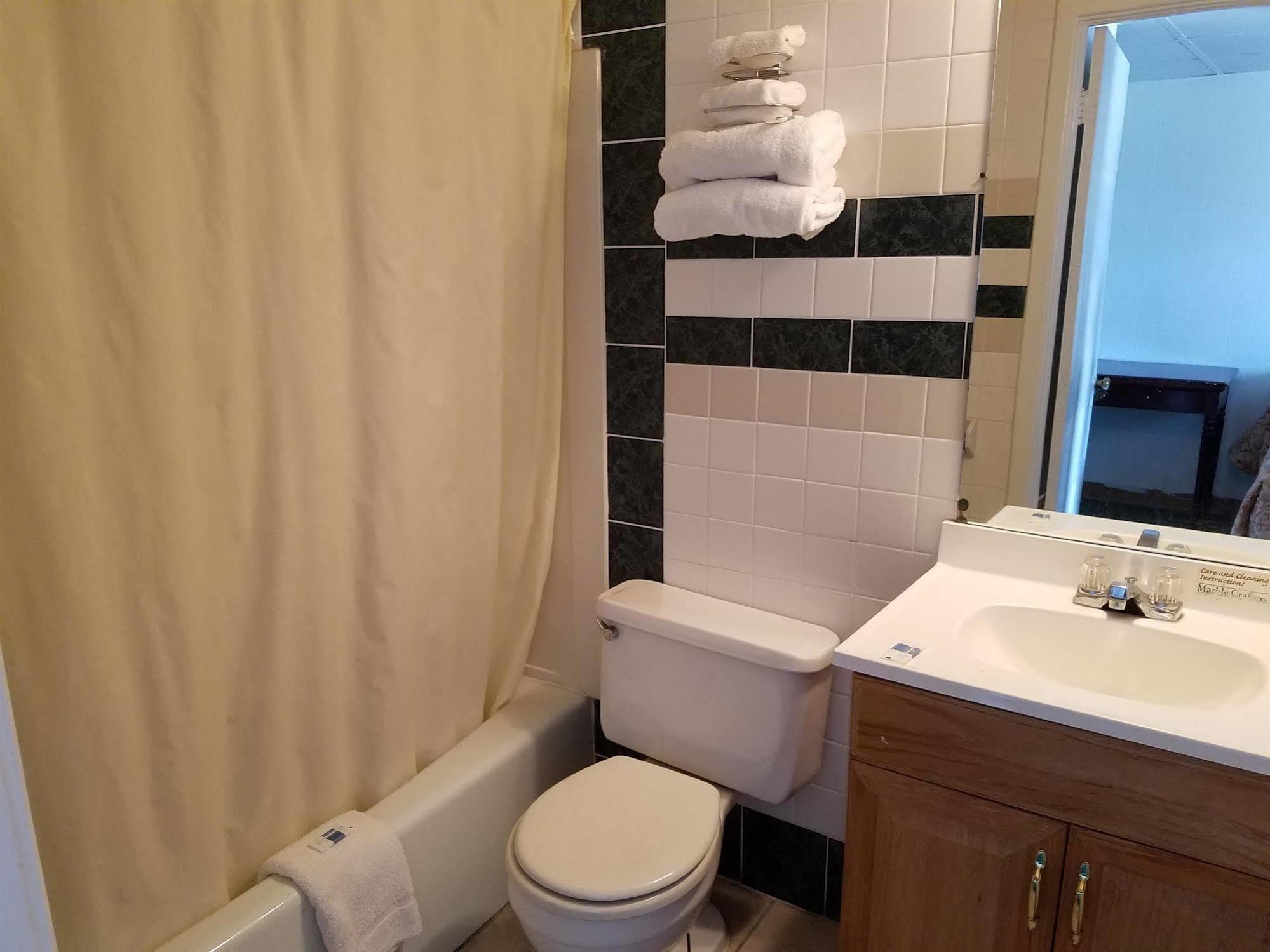 تاهليكوا Oak Park Motel المظهر الخارجي الصورة
